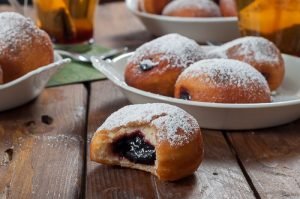 Beignets Fourrés à La Confiture – Recette Special